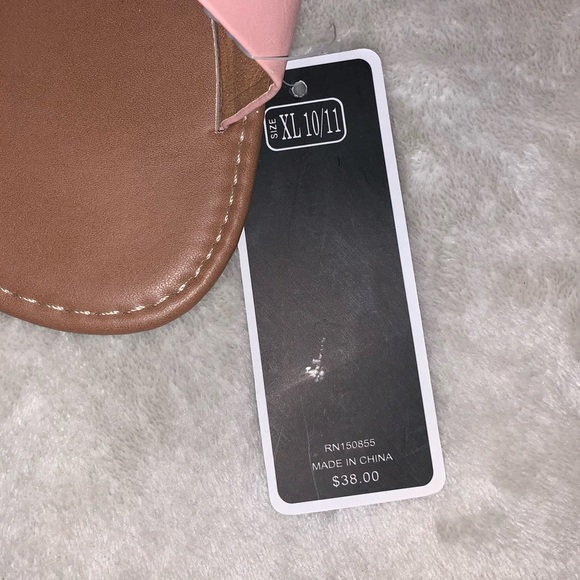 🌺 3/$15 🌺 Pink 👡 Sandals - Picture 5 of 7